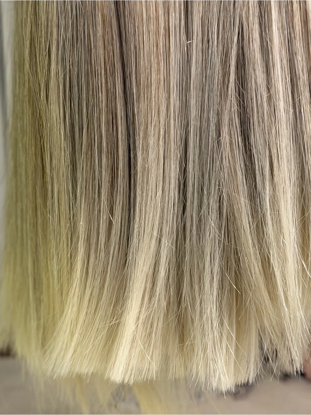 Luxury Ash Blonde Women's synthetic wig- Natural looking straight cut long bob - Picture 10 of 10